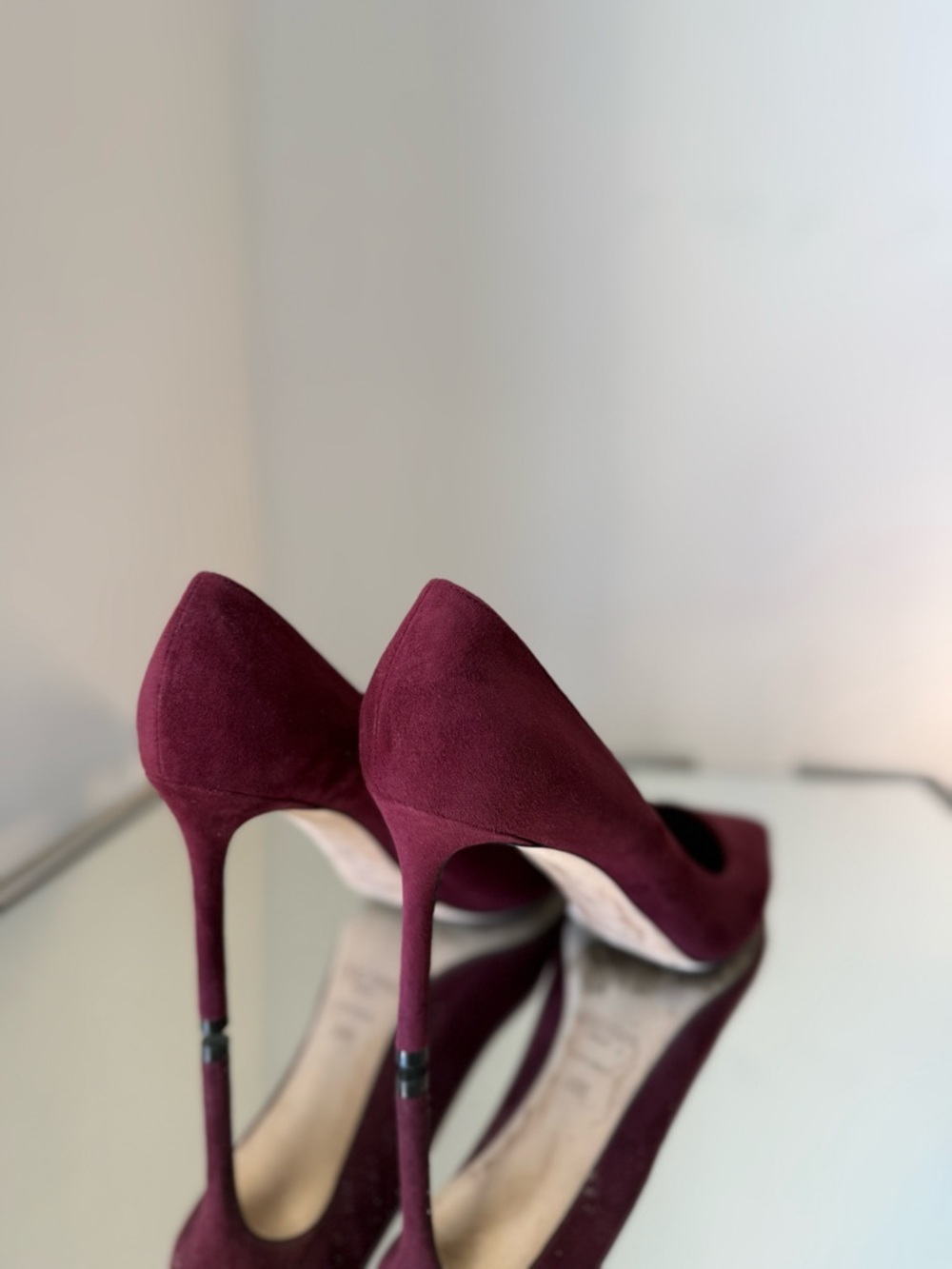 Like new Choo 85mm Romy pointed-toe suede pumps $850 39.5 - Picture 7 of 11